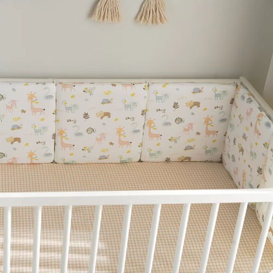 Tour de lit bébé